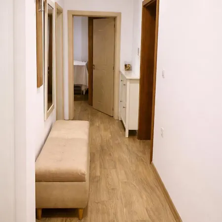 Casa With Free Parking Апартамент